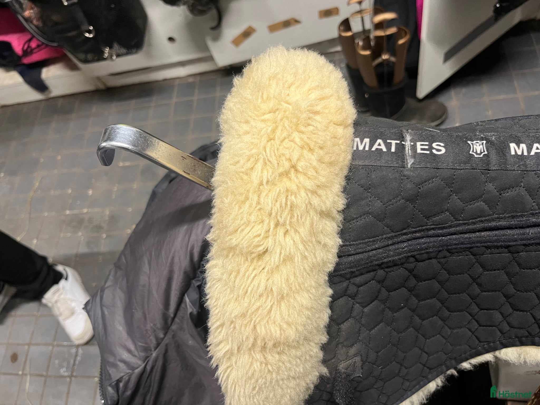 Sadeltillbehör hästutrustning till salu: Mattes pad superFint skick Stl M - Annons 1