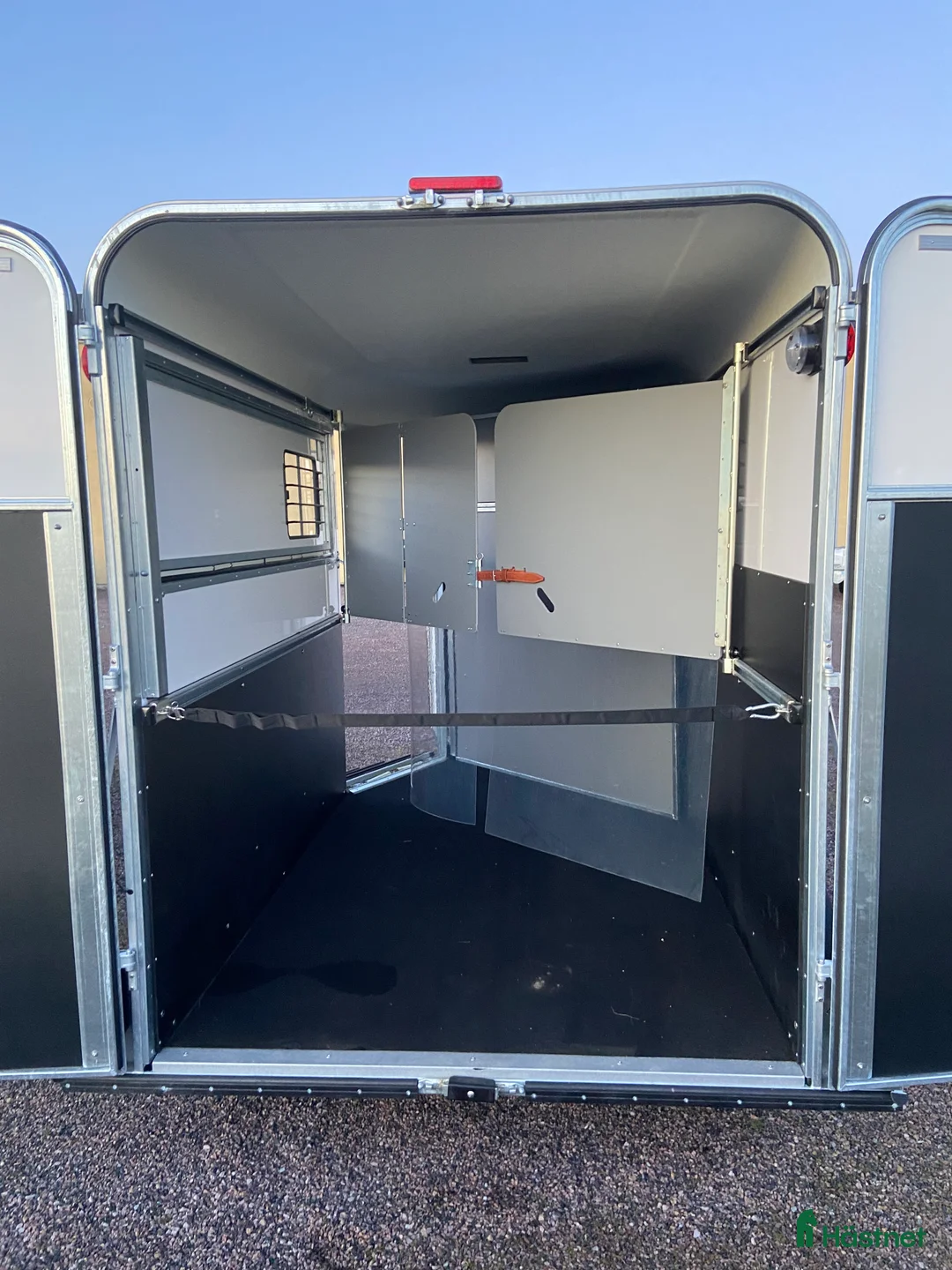 Hästtransporter  fordon & transport till salu: Fautras Oblic + 2, 2025-  finns i lager i Skurup - Annons 4