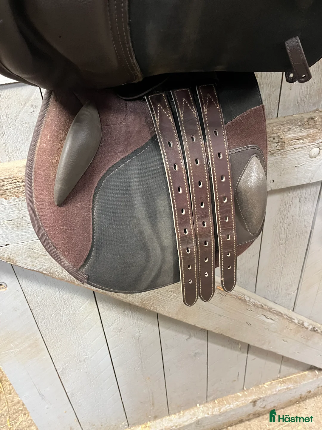 Sadlar hästutrustning till salu: Brun hoppsadel från Wintec  i Landsbro - Annons 5