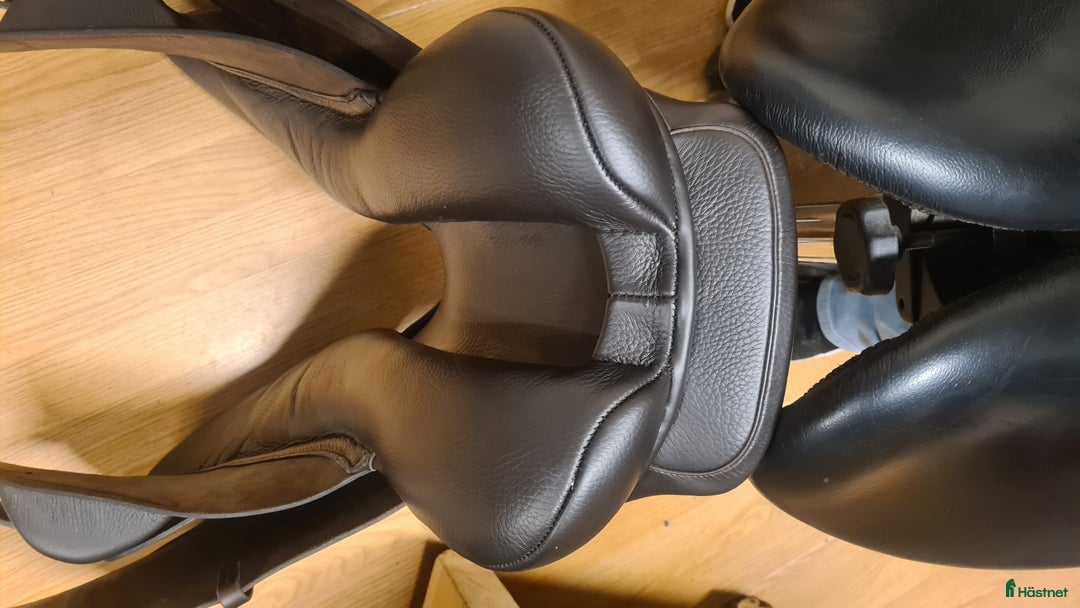 Sadlar hästutrustning till salu: Albion Adjusta  Kontrol i Hamneda - Annons 6