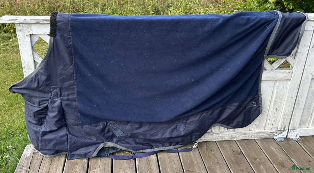 Täcken hästutrustning till salu: Regntäcke med fleece - Annons 4