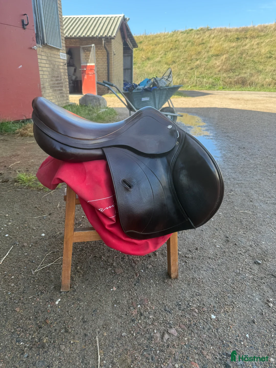 Sadlar hästutrustning till salu: Equipe Expression med Kalvskinn  - Annons 4
