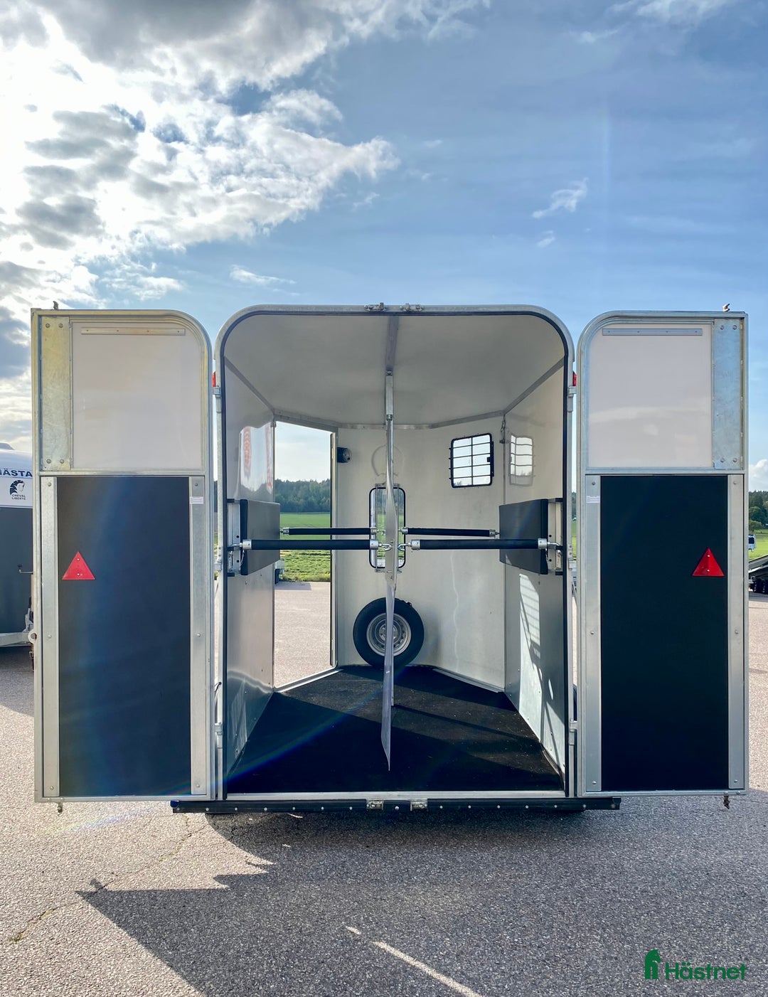 Hästtransporter  fordon & transport till salu: Fautras Provan demo-ex  i Kvicksund - Annons 2