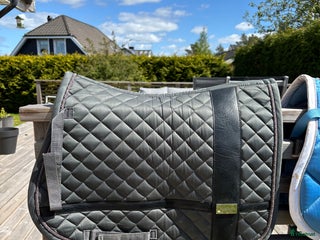 Schabrak & Vojlockar hästutrustning till salu: Equestrian Stockholm schabrak i Norrköping - Annons 12