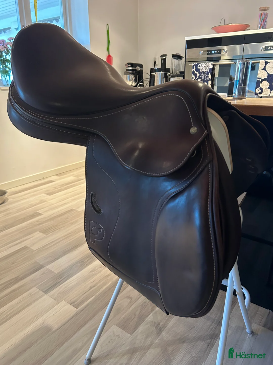 Sadlar hästutrustning till salu: Pariani 17,5’ - Annons 1