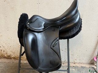 Sadlar hästutrustning till salu: Amerigo classic dressyrsadel i Nybro - Annons 2