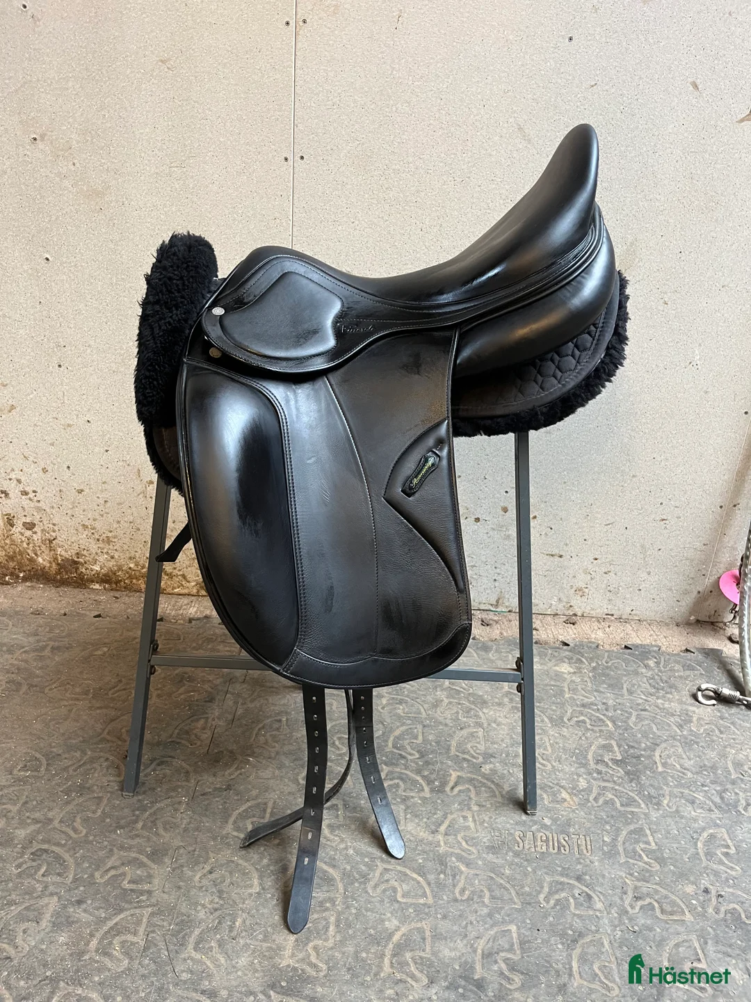Sadlar hästutrustning till salu: Amerigo classic dressyrsadel i Nybro - Annons 1