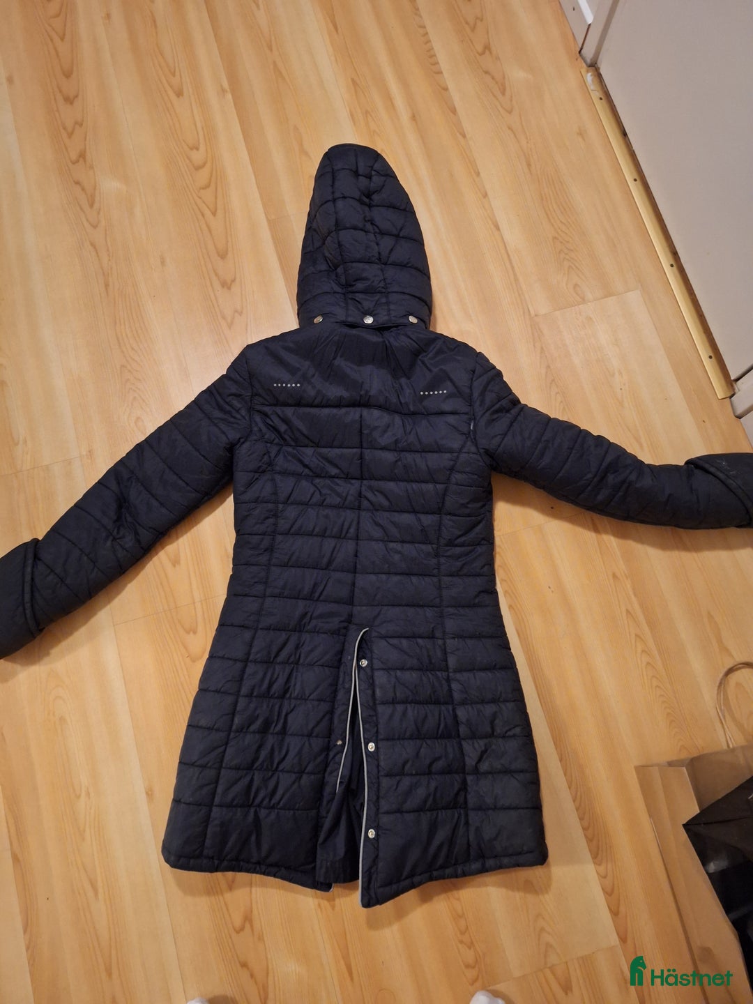 Jackor & Kavajer ryttarutrustning till salu: Snygg uhipjacka i Sturkö - Annons 2