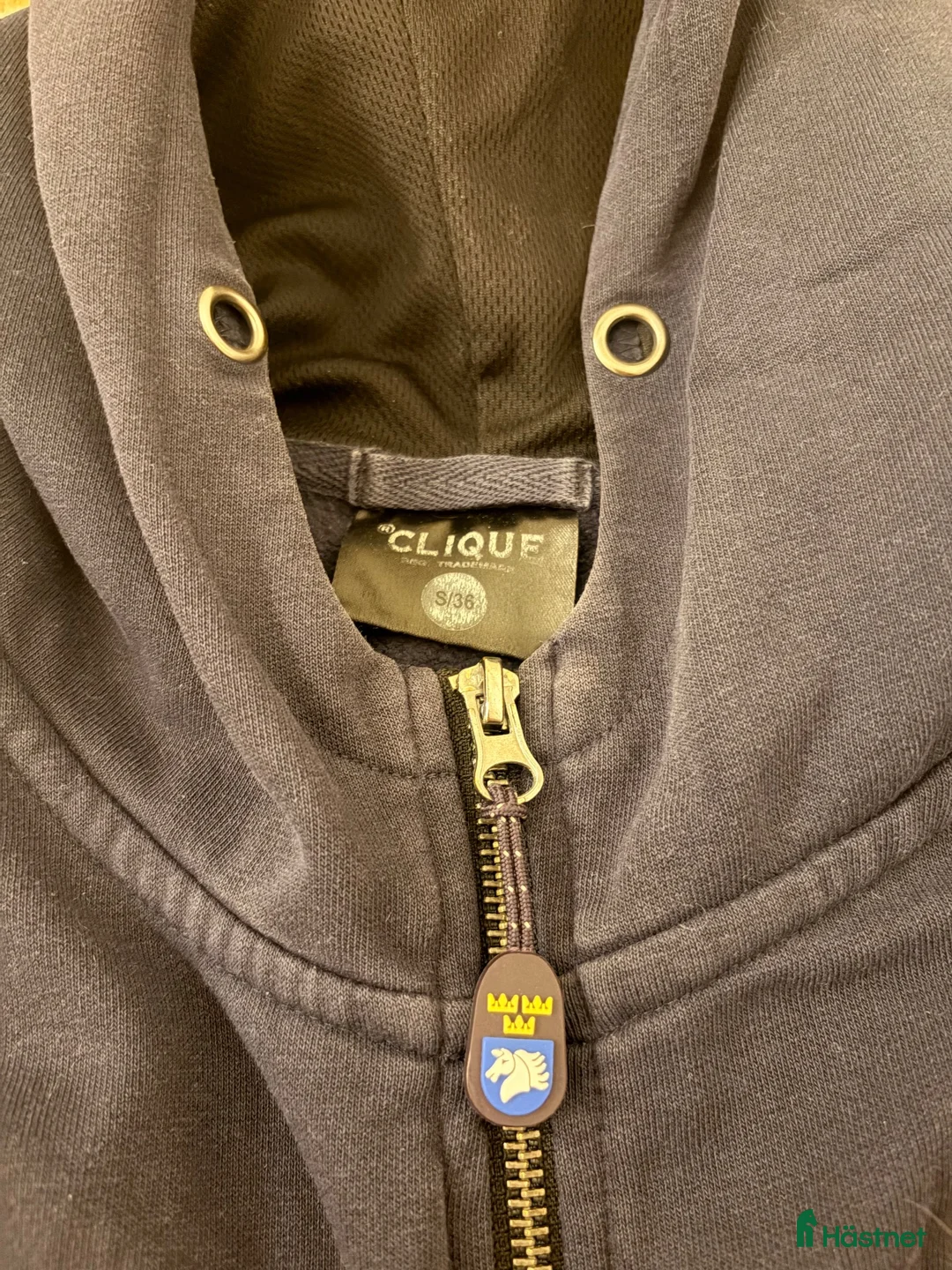 Övrigt Ridkläder ryttarutrustning till salu: SRF zip hoodie marinblå - Annons 2
