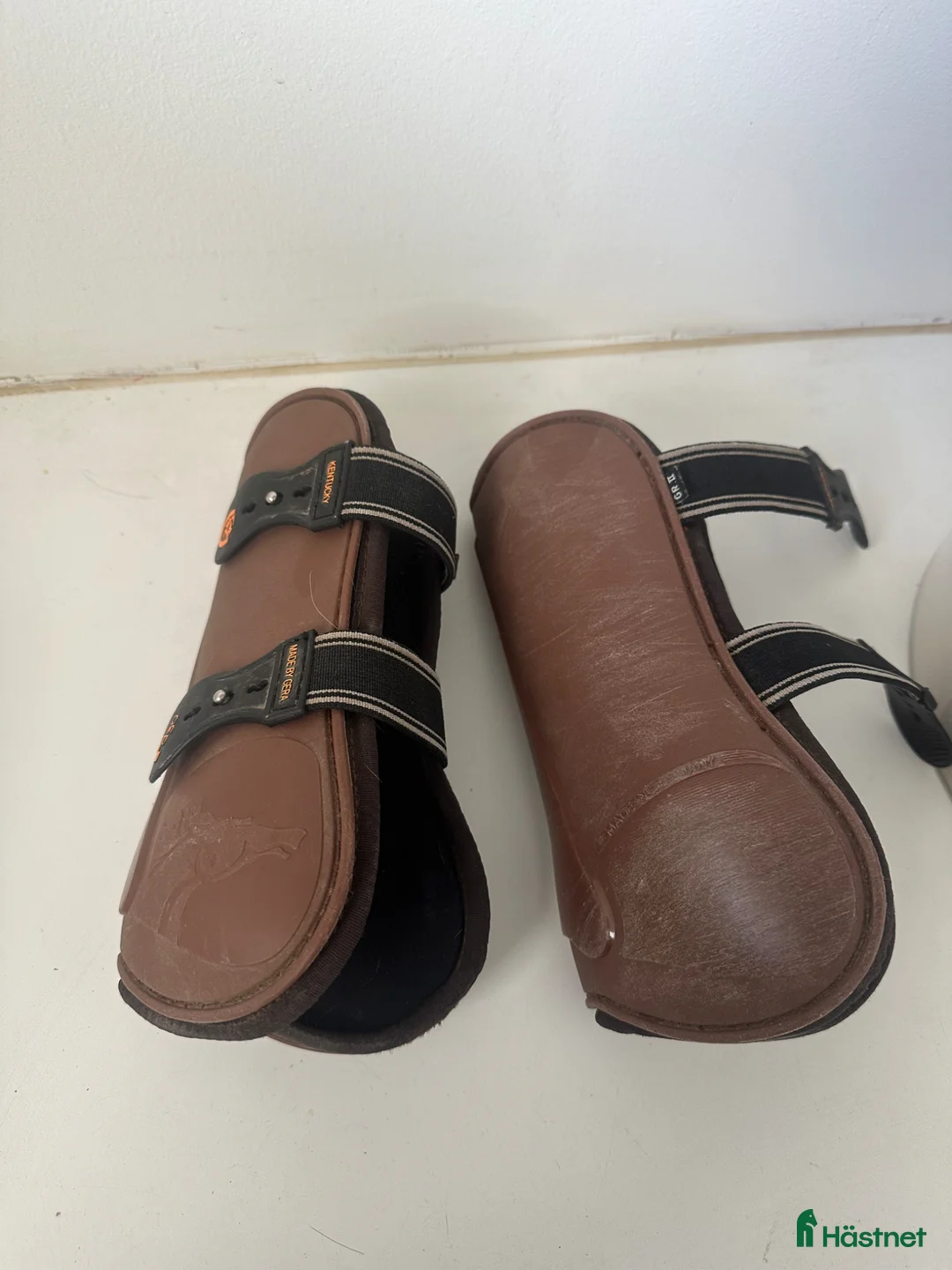 Benskydd hästutrustning till salu: Kentucky benskydd passar strl Cob - Annons 1