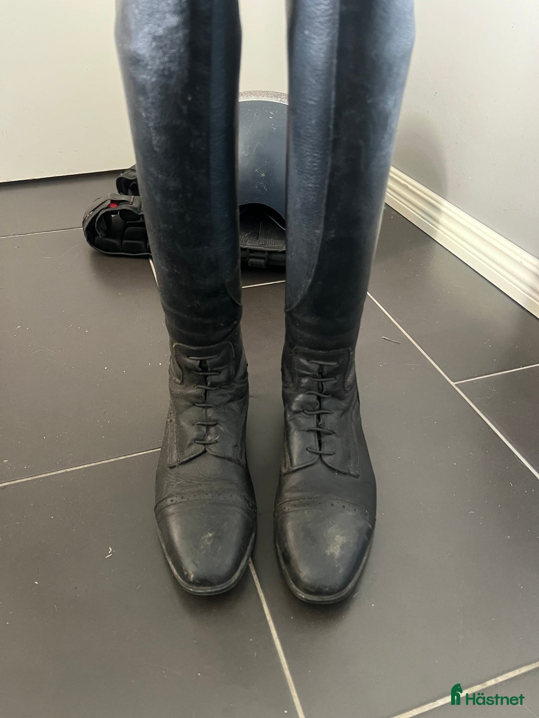 Ridstövlar ryttarutrustning till salu: Ridstövlar läder i Rydebäck - Annons 1