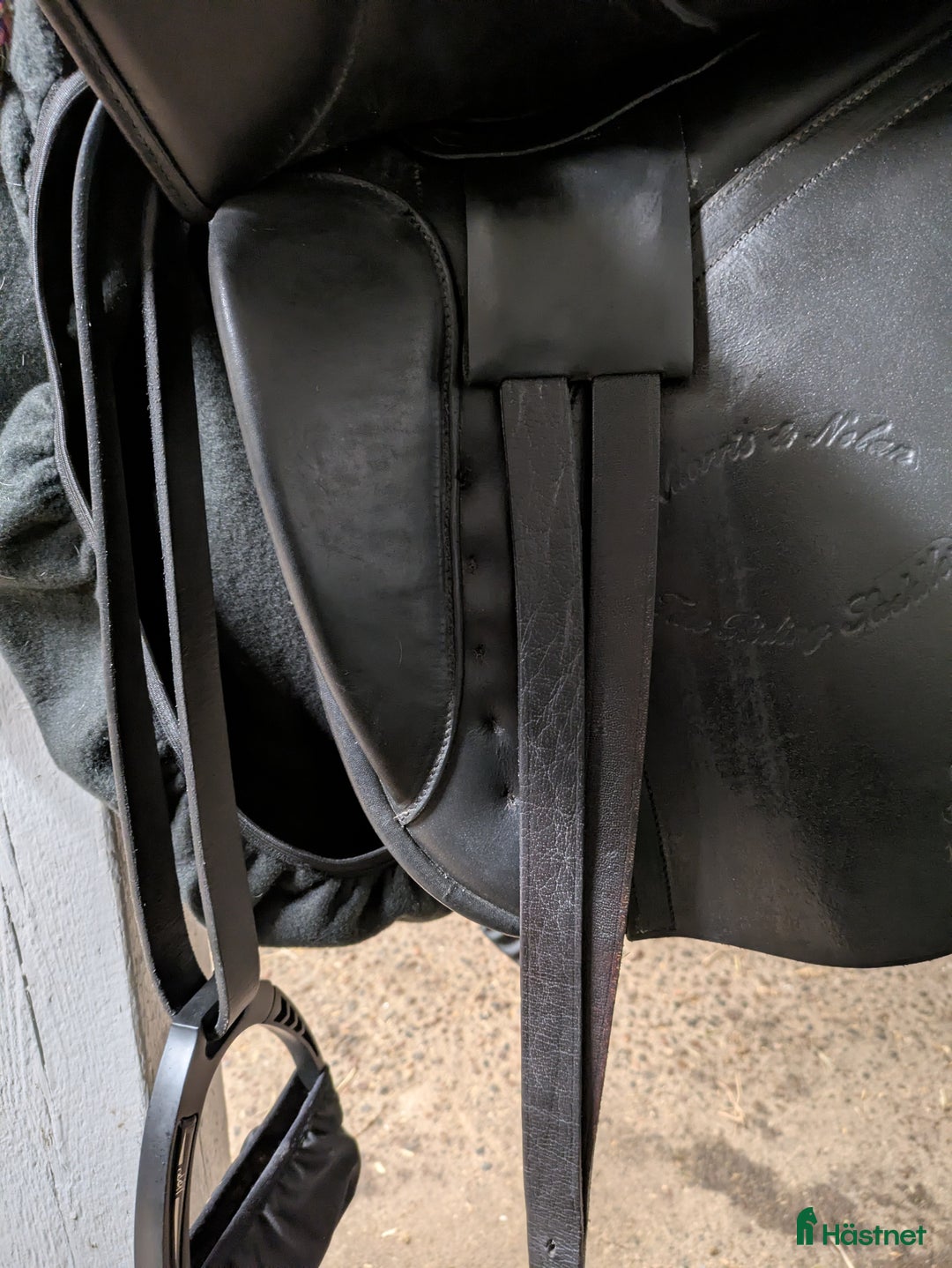 Sadlar hästutrustning till salu: Morris & Nolan dressyrsadel  i Åkersberga - Annons 4