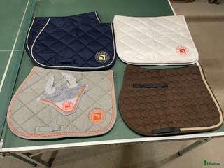 Schabrak & Vojlockar hästutrustning till salu: Diverse allround/hopp schabrak i Staffanstorp - Annons 15