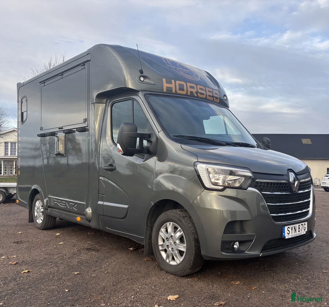 Hästlastbilar  fordon & transport till salu: Horsepartner Exclsuive Hästbil i Laholm - Annons 1