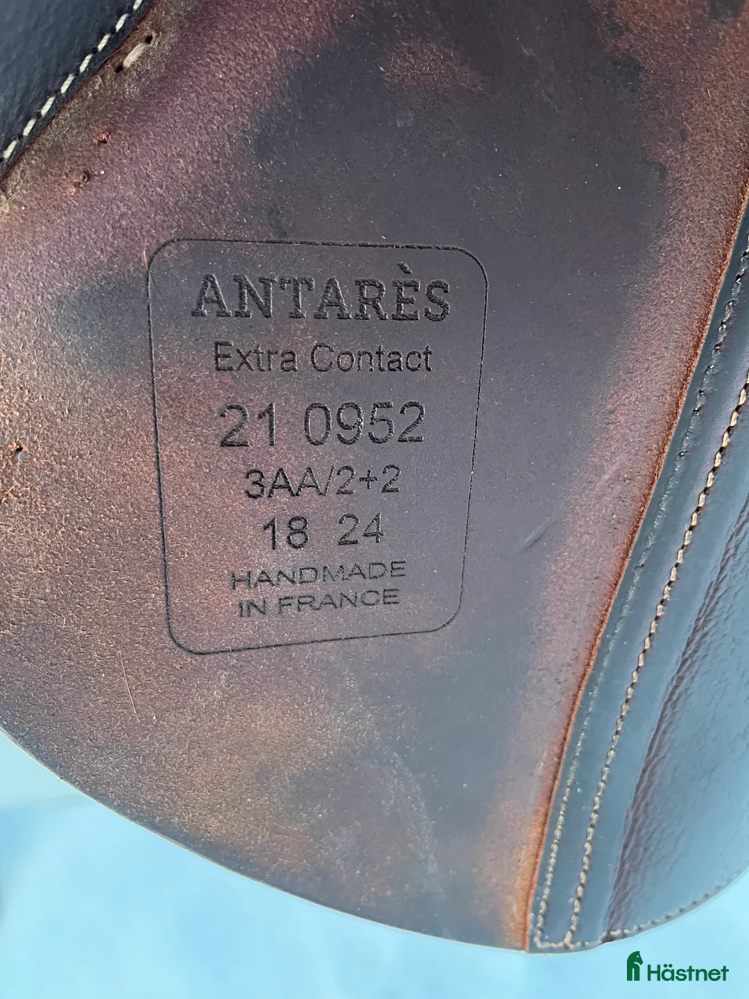 Sadlar hästutrustning till salu: Välsköttsadel säljes i Borensberg - Annons 2