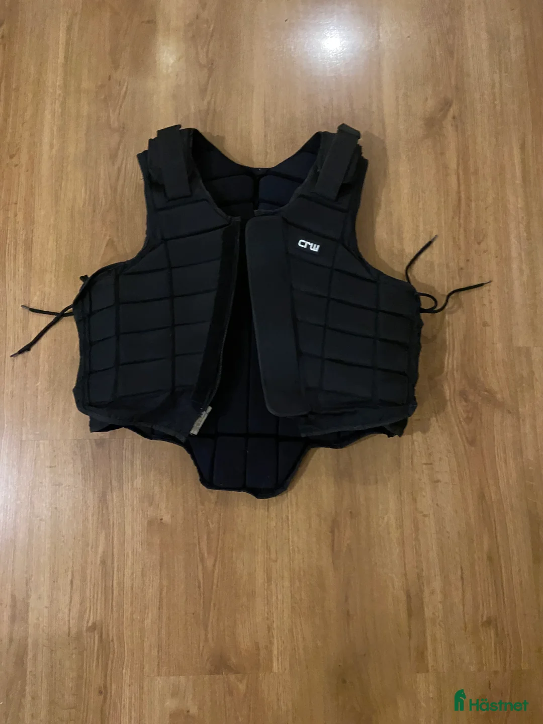 Säkerhetsvästar ryttarutrustning till salu: CRW säkerhetsväst i Örsundsbro - Annons 1