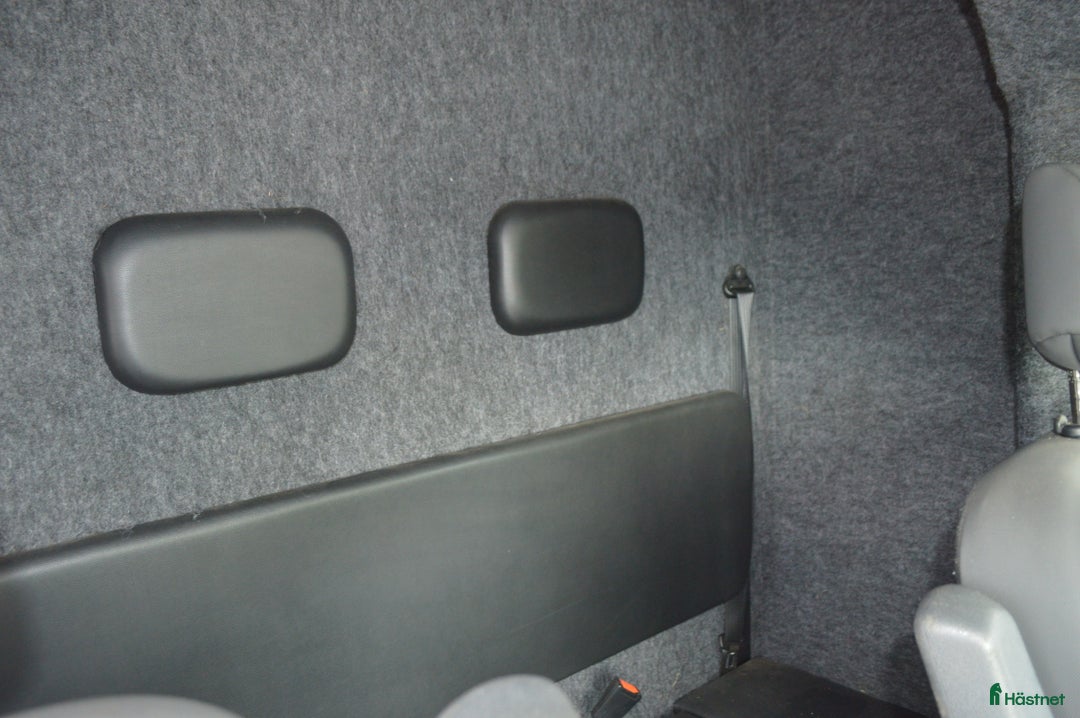 Hästlastbilar  fordon & transport till salu: Nuyts 5 sits V galler 14850 mil i Kvicksund - Annons 9