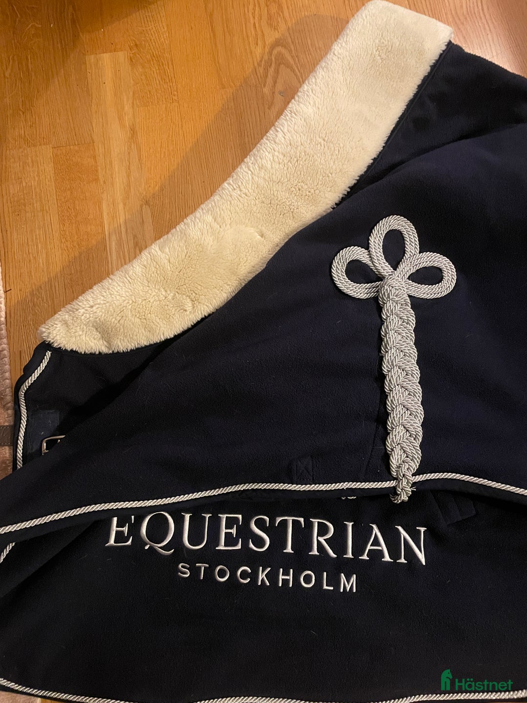 Täcken hästutrustning till salu: Fint fleecetäcke från ES  i Farsta - Annons 2