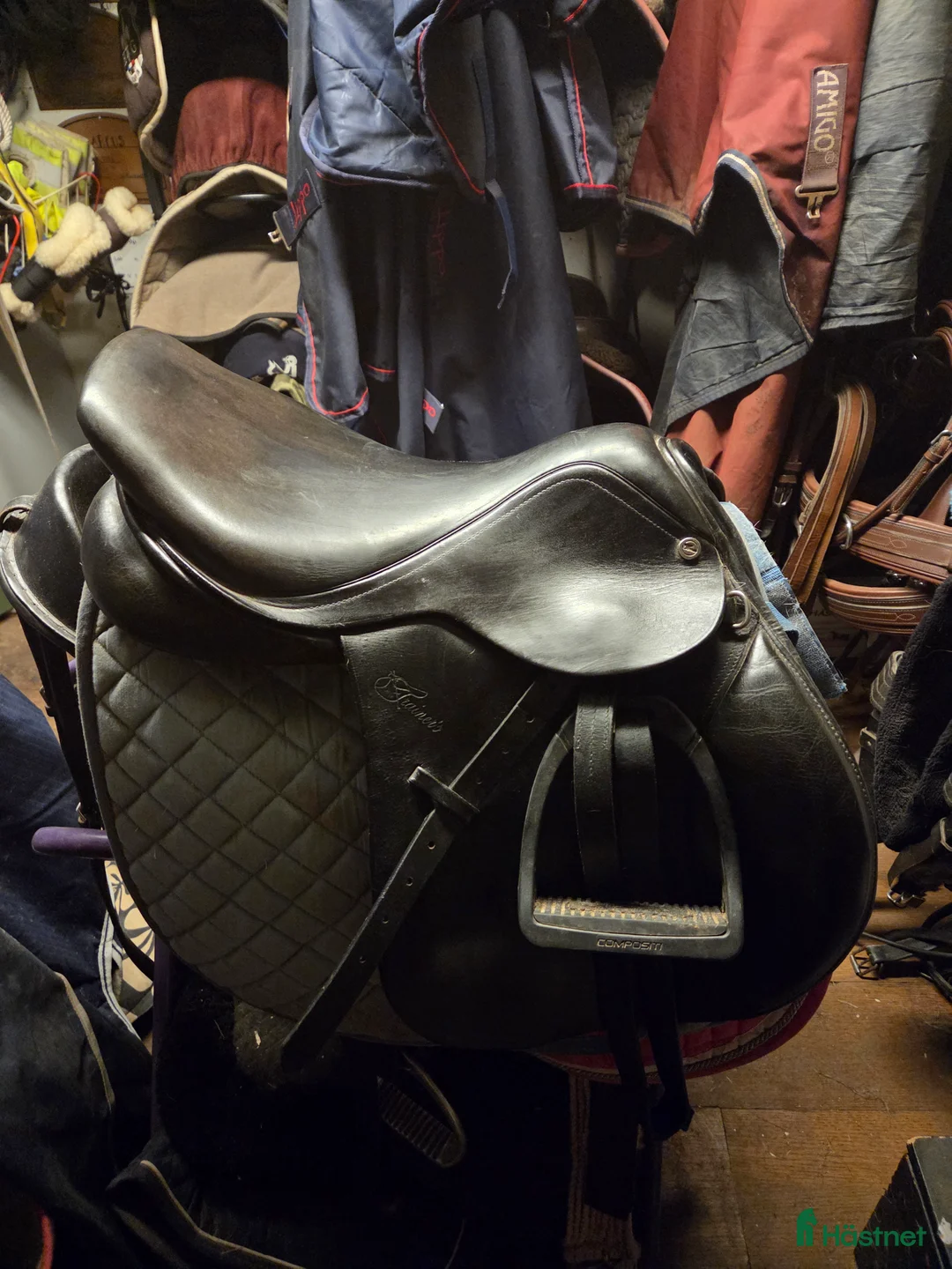 Sadlar hästutrustning till salu: Trainers Professional - Annons 1