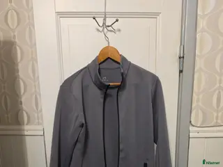 Jackor & Kavajer ryttarutrustning till salu: Tröjor - Annons 2