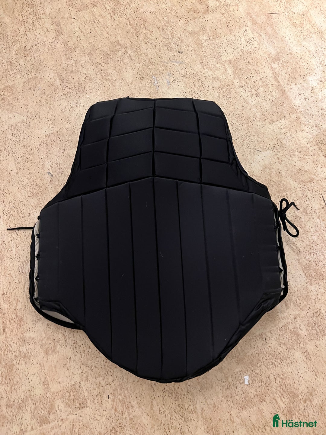 Säkerhetsvästar ryttarutrustning till salu: Racesafe väst i Surahammar - Annons 2