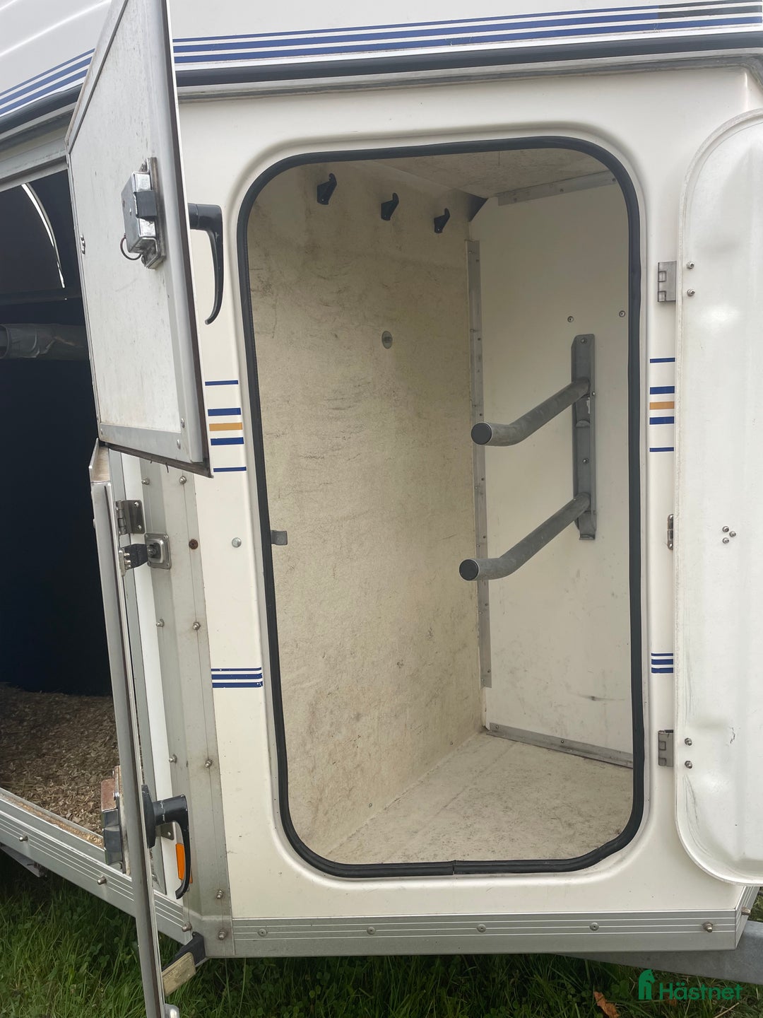 Hästtransporter  fordon & transport till salu: Hästtransport Boj Extra hög/bred i Lysekil - Annons 4