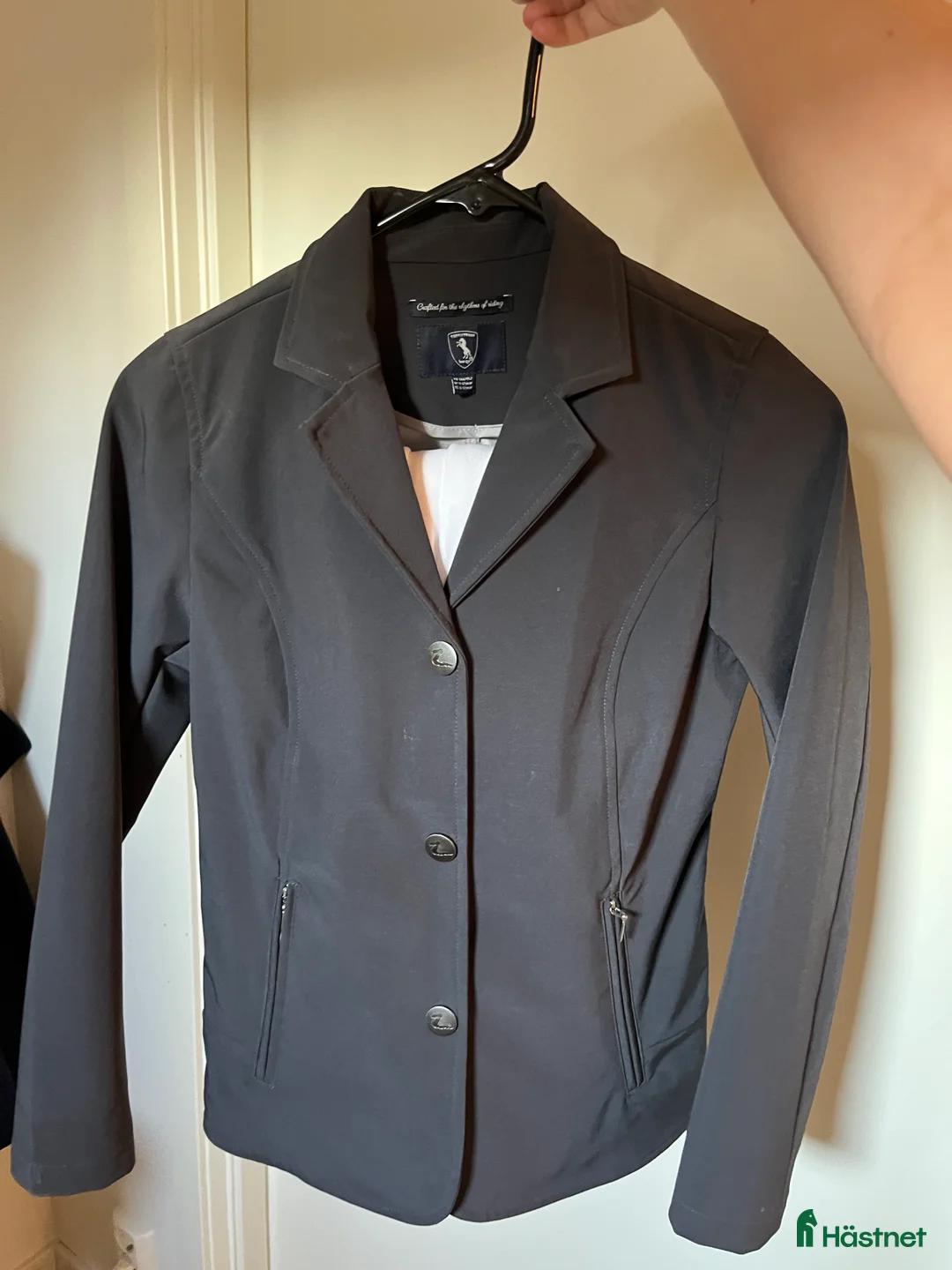 Övrigt Ridkläder ryttarutrustning till salu: Tävlingskläder  i Habo - Annons 1