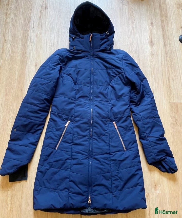 Jackor & Kavajer ryttarutrustning till salu: Denali Vinterjacka från Equestrian Stockholm  i Grängesberg - Annons 1