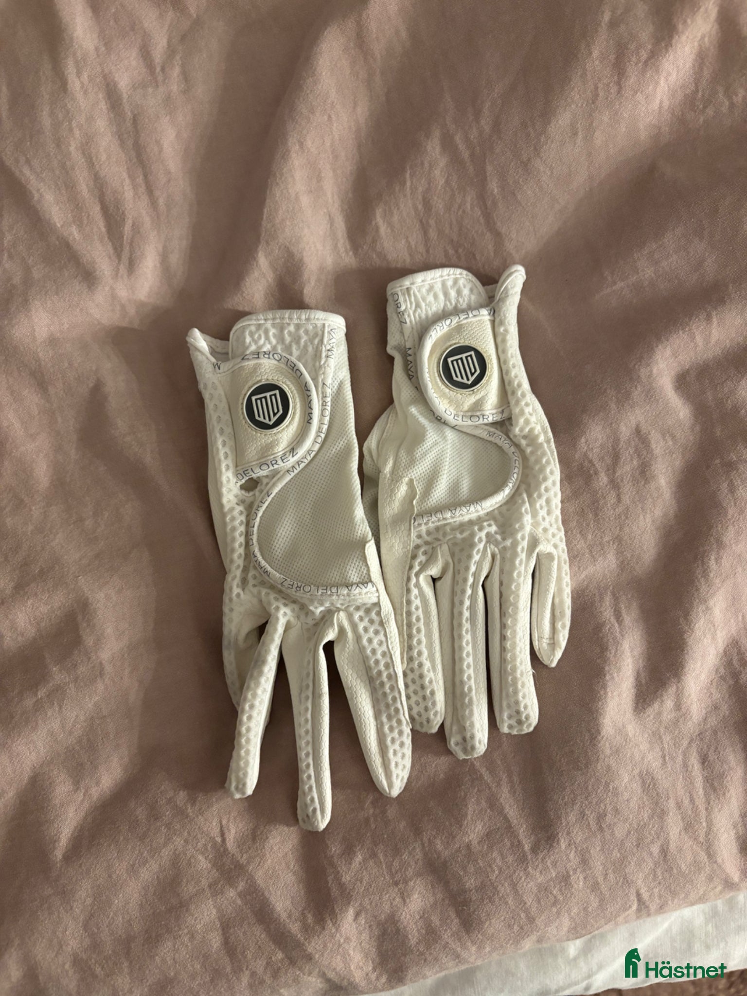 Övrig Ryttarutrustning ryttarutrustning till salu: Tävlings handskar - Annons 1