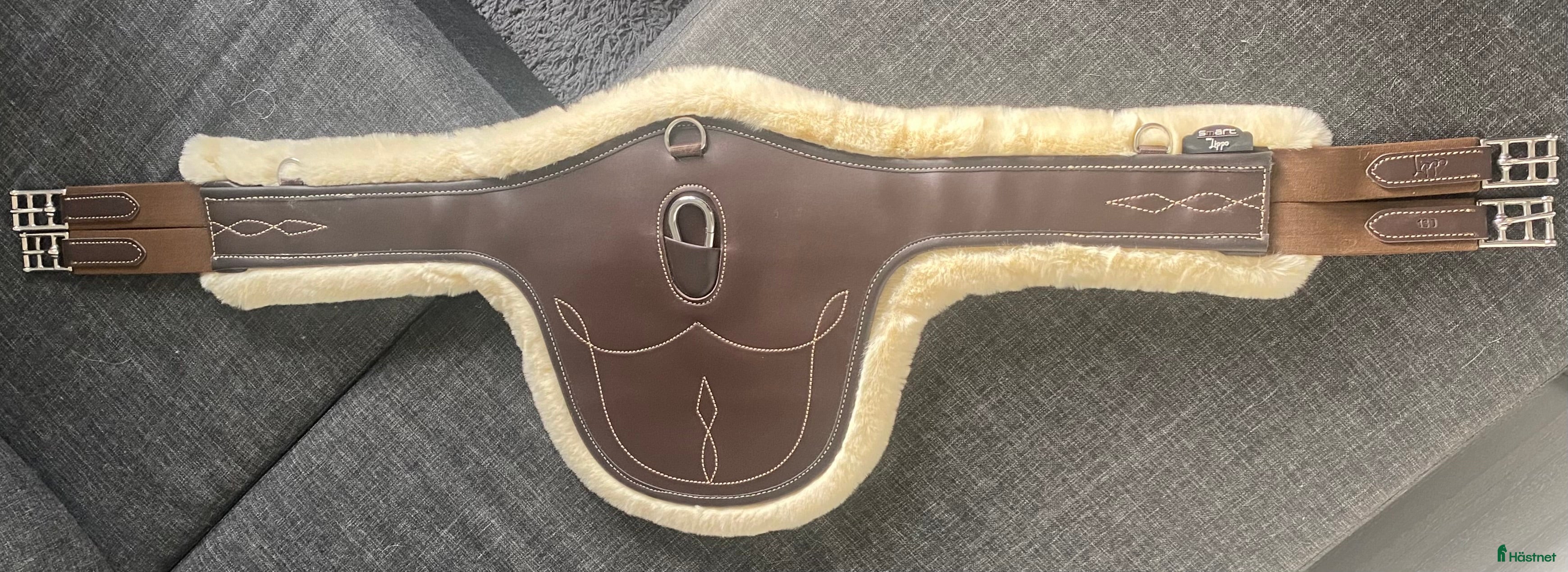 Sadeltillbehör hästutrustning till salu: Magplatta från Lippo i Kil - Annons 1