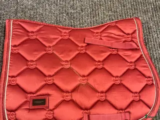 Schabrak & Vojlockar hästutrustning Massor av märkes schabrak - Annons 1