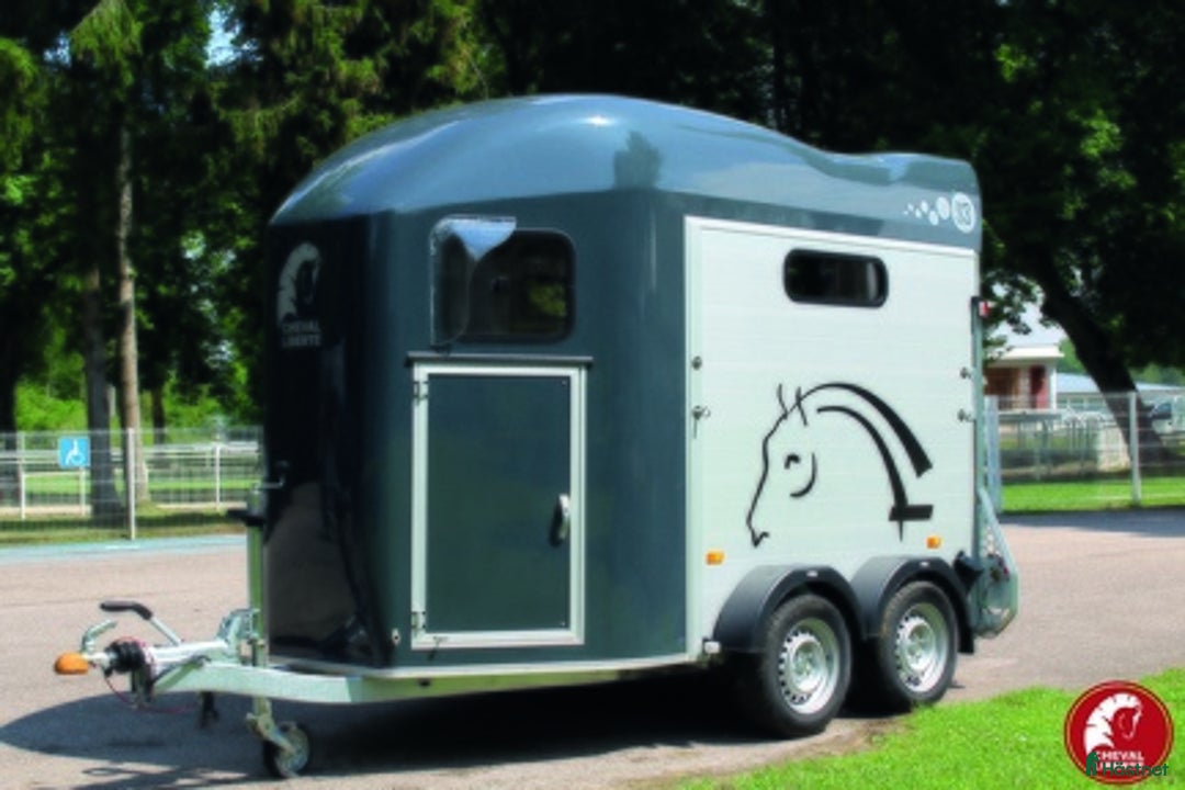 Hästtransporter  fordon & transport till salu: Cheval Liberté Gold 3 med sadelkammare i Harestad - Annons 1