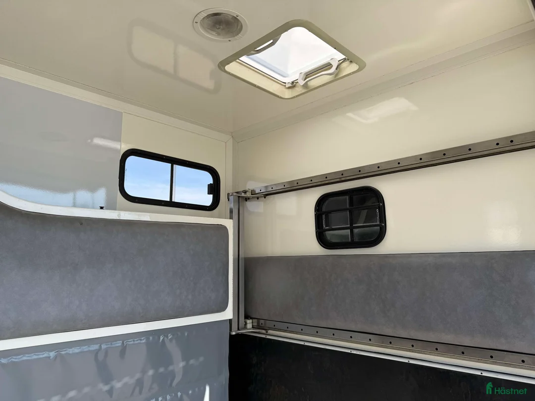 Hästtransporter  fordon & transport till salu: PARAGAN EXCELSION 5 SÄTEN  i Köping - Annons 9