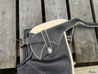 Övrig Ryttarutrustning ryttarutrustning till salu: Långa parlantichaps i Kungsbacka - Annons 1