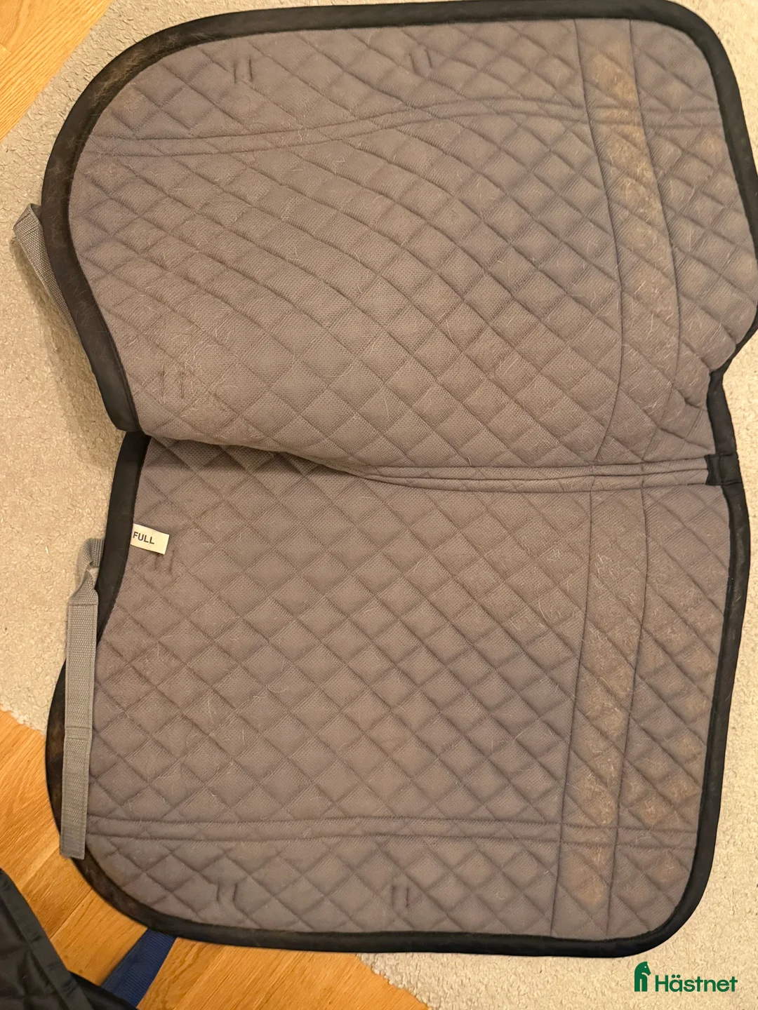 Schabrak & Vojlockar hästutrustning till salu: ES schabrak + huva i Nacka - Annons 3