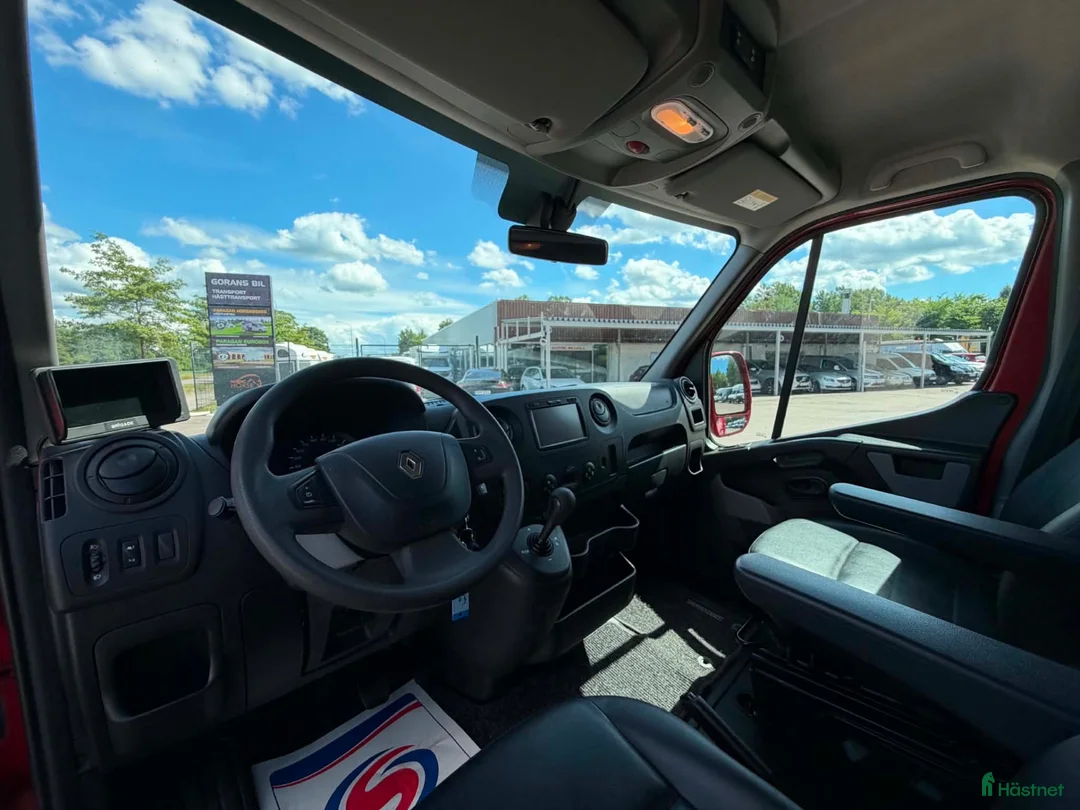 Hästlastbilar  fordon & transport till salu: Theault 5 säten Stuteri Automat Låg skatt  - Annons 15