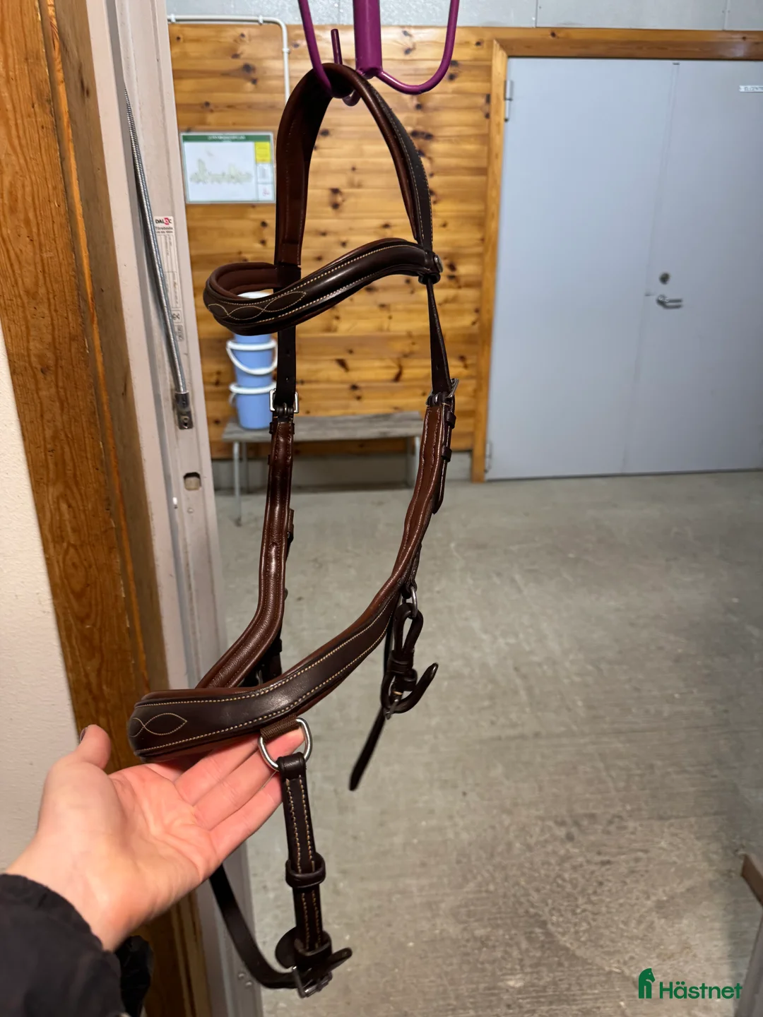 Träns hästutrustning till salu: Brunt träns✨ i Gävle - Annons 1