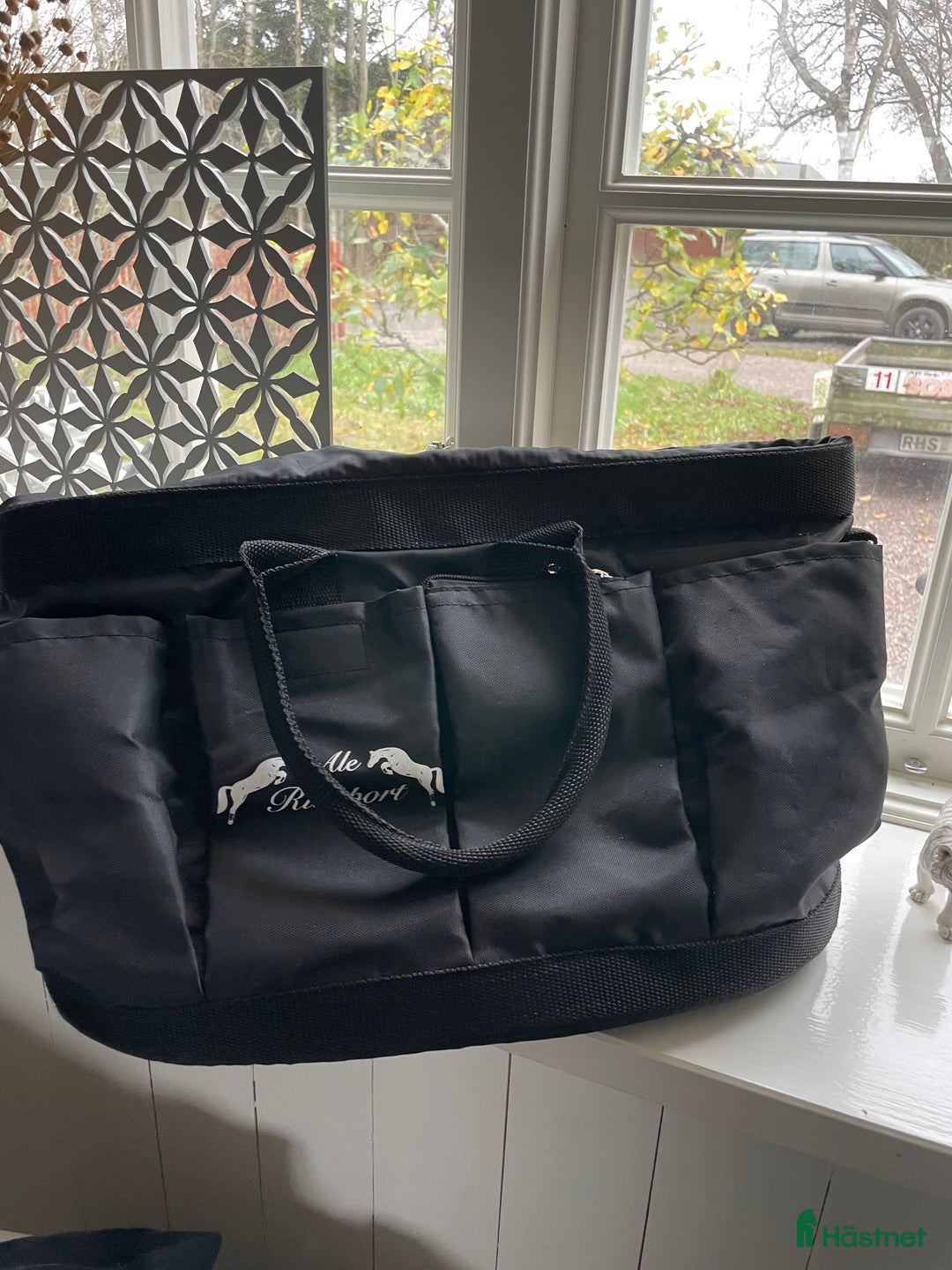 Övrig Ryttarutrustning ryttarutrustning till salu: Ryktväska, Ale ridsport i Lidköping - Annons 3