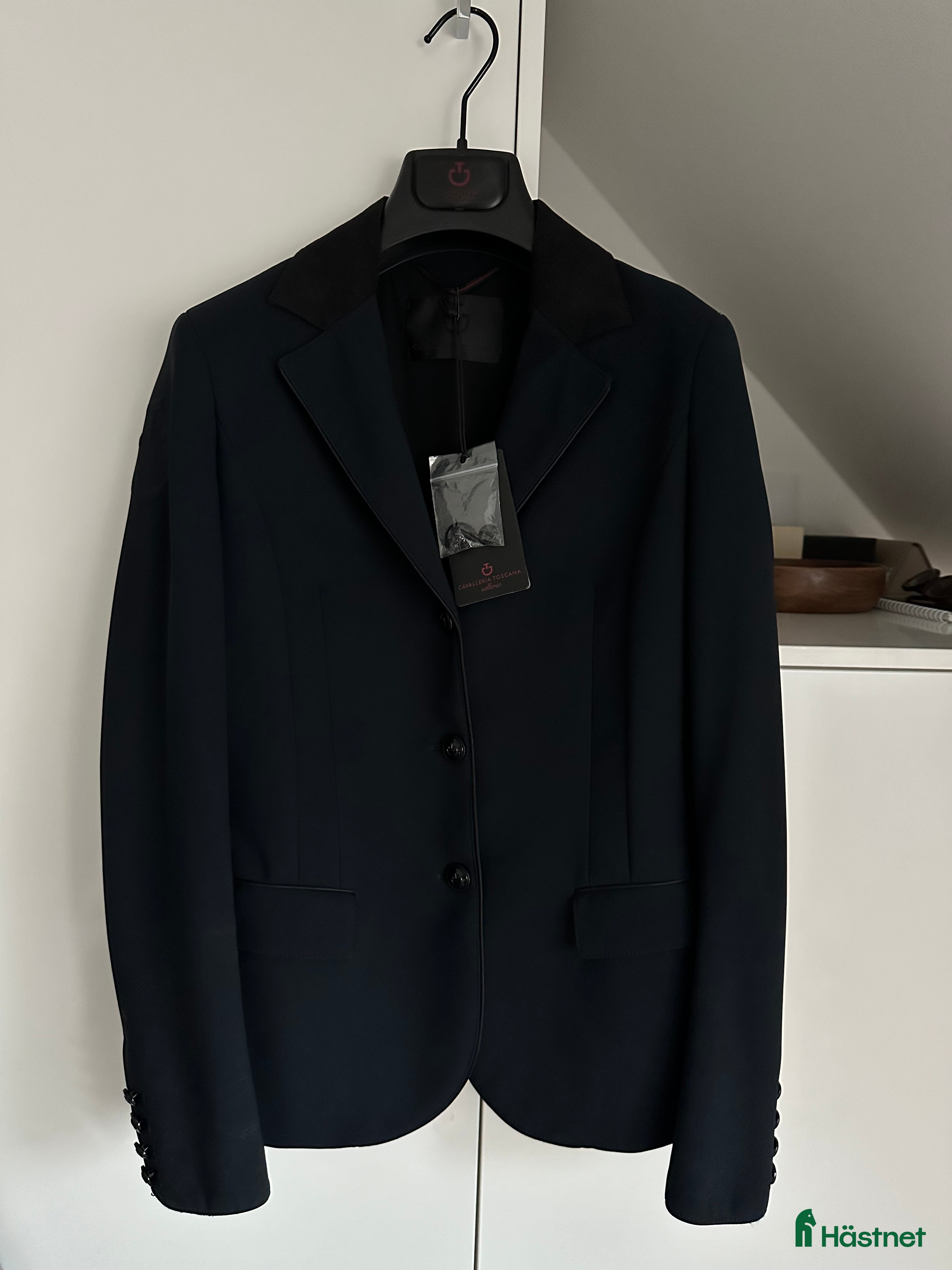 Jackor & Kavajer ryttarutrustning till salu: Cavalleria Toscana Kavaj - Annons 1