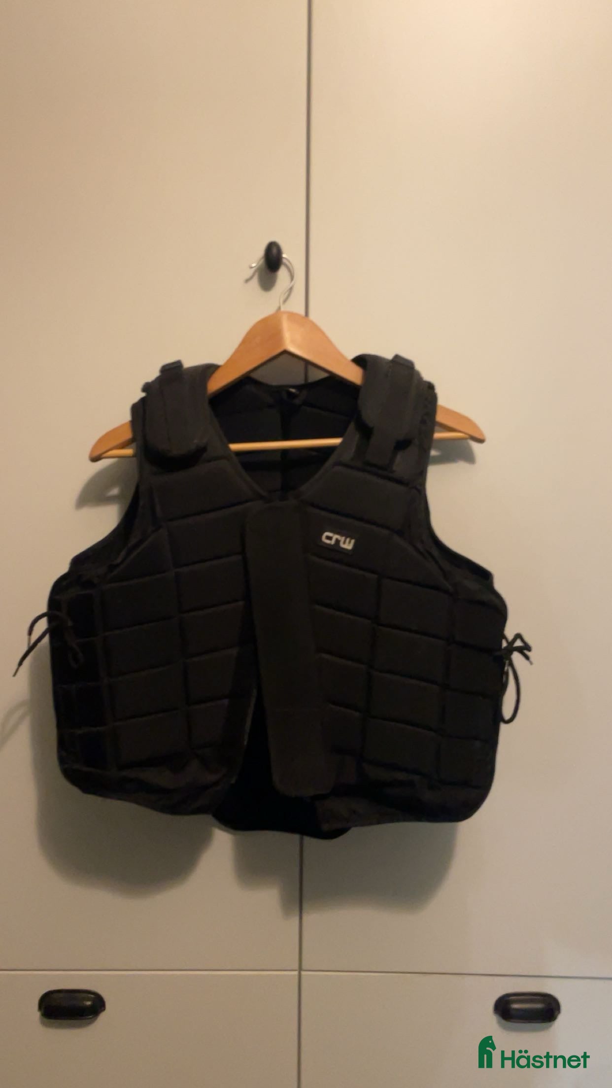 Säkerhetsvästar ryttarutrustning till salu: NÄSTAN NY SÄKERHETSVÄST i Vårgårda - Annons 21