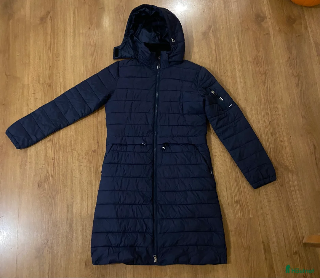 Jackor & Kavajer ryttarutrustning till salu: CRW blå ridkappa i Örsundsbro - Annons 1