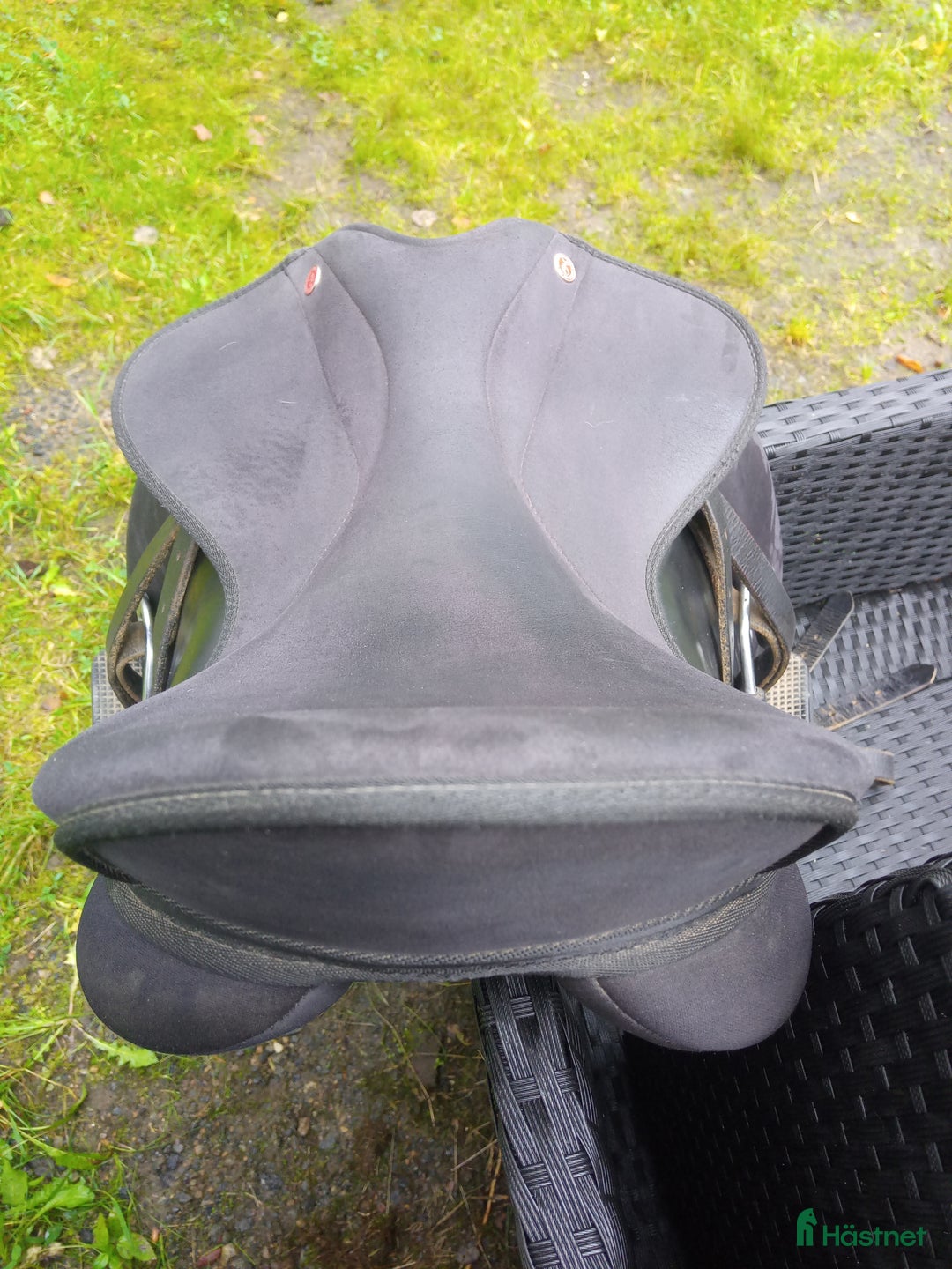 Sadlar hästutrustning till salu: Dressyrsadel syntet i Asarum - Annons 7