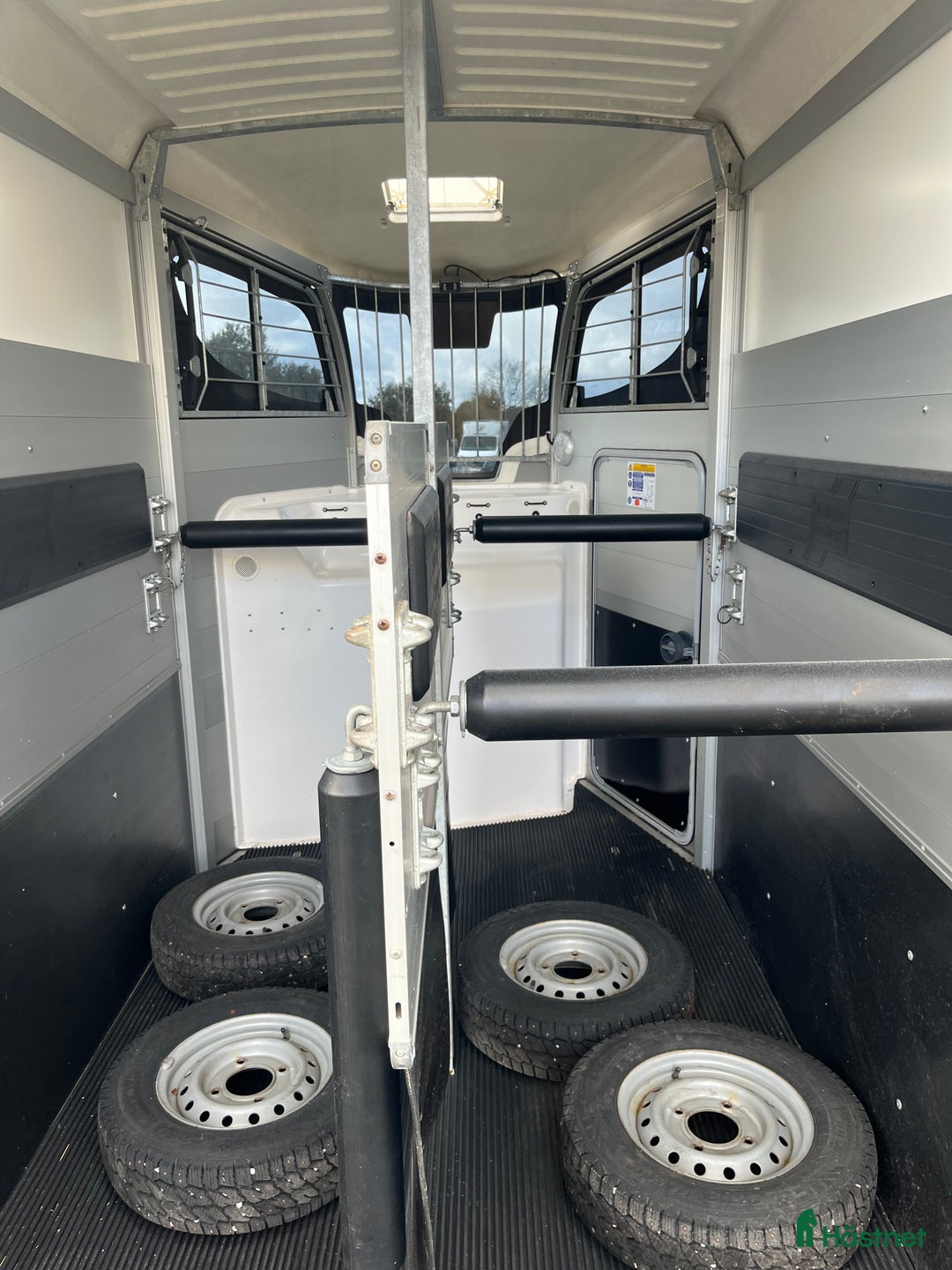 Hästtransporter  fordon & transport till salu: Ifor Williams HBX 506 Sadelkammare i Klippan - Annons 7