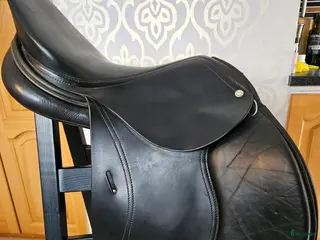 Sadlar hästutrustning Schleese Eagle 17 tum svart - Annons 7