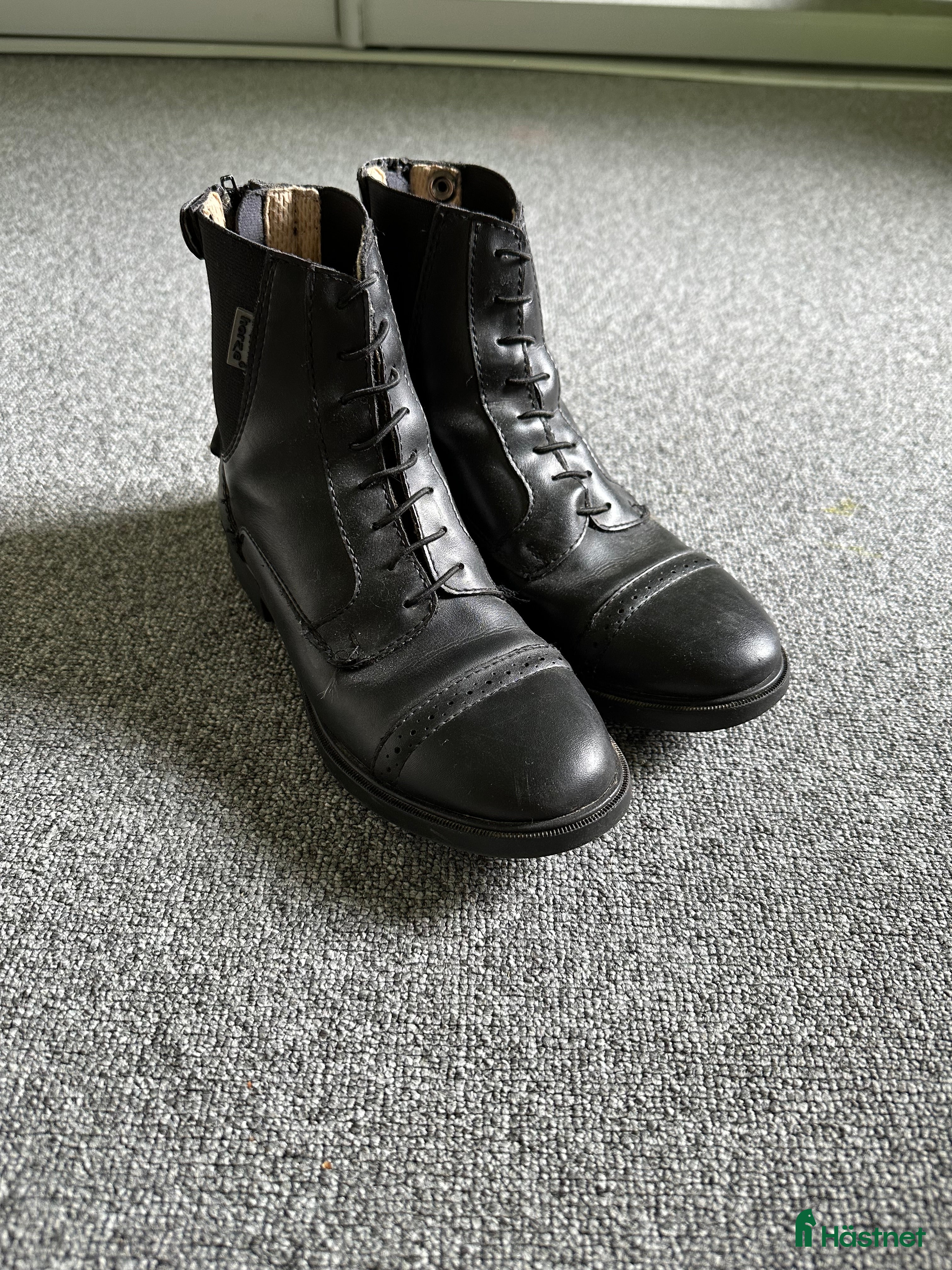 Ridstövlar ryttarutrustning till salu: Ridskor  i Lerum - Annons 23