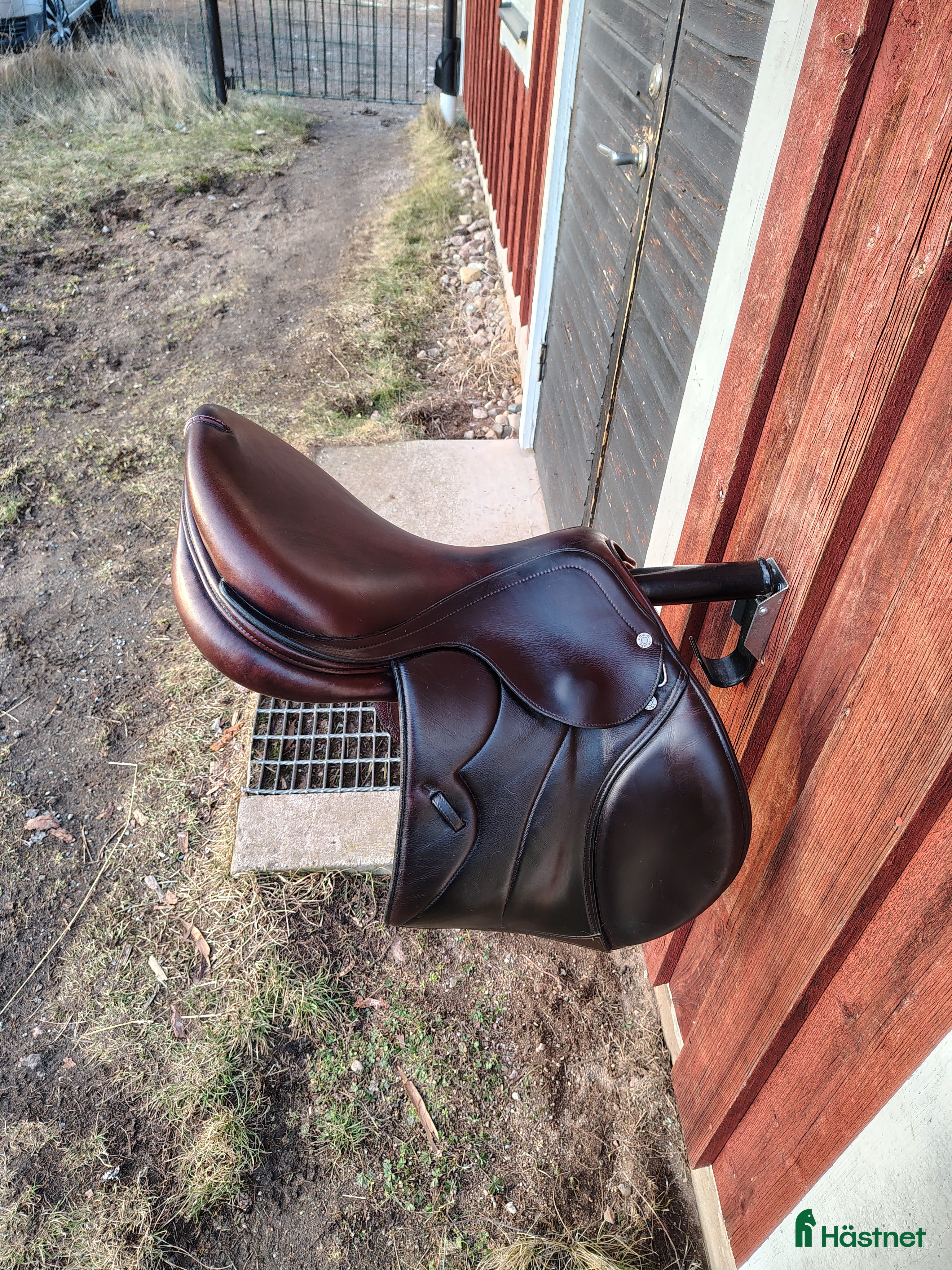 Sadlar hästutrustning Equipe Synergy hoppsadel  - Annons 1