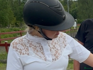 Övrigt Ridkläder ryttarutrustning till salu: Fin tävlings topp i Härryda - Annons 4