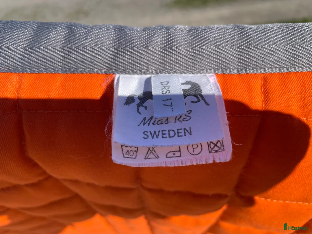 Schabrak & Vojlockar hästutrustning till salu: Mias dressyr schabrak   - Annons 2