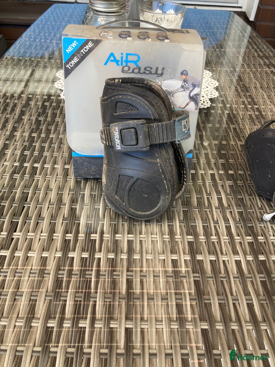 Benskydd hästutrustning till salu: Eskadron skydd i Stockholm - Annons 2