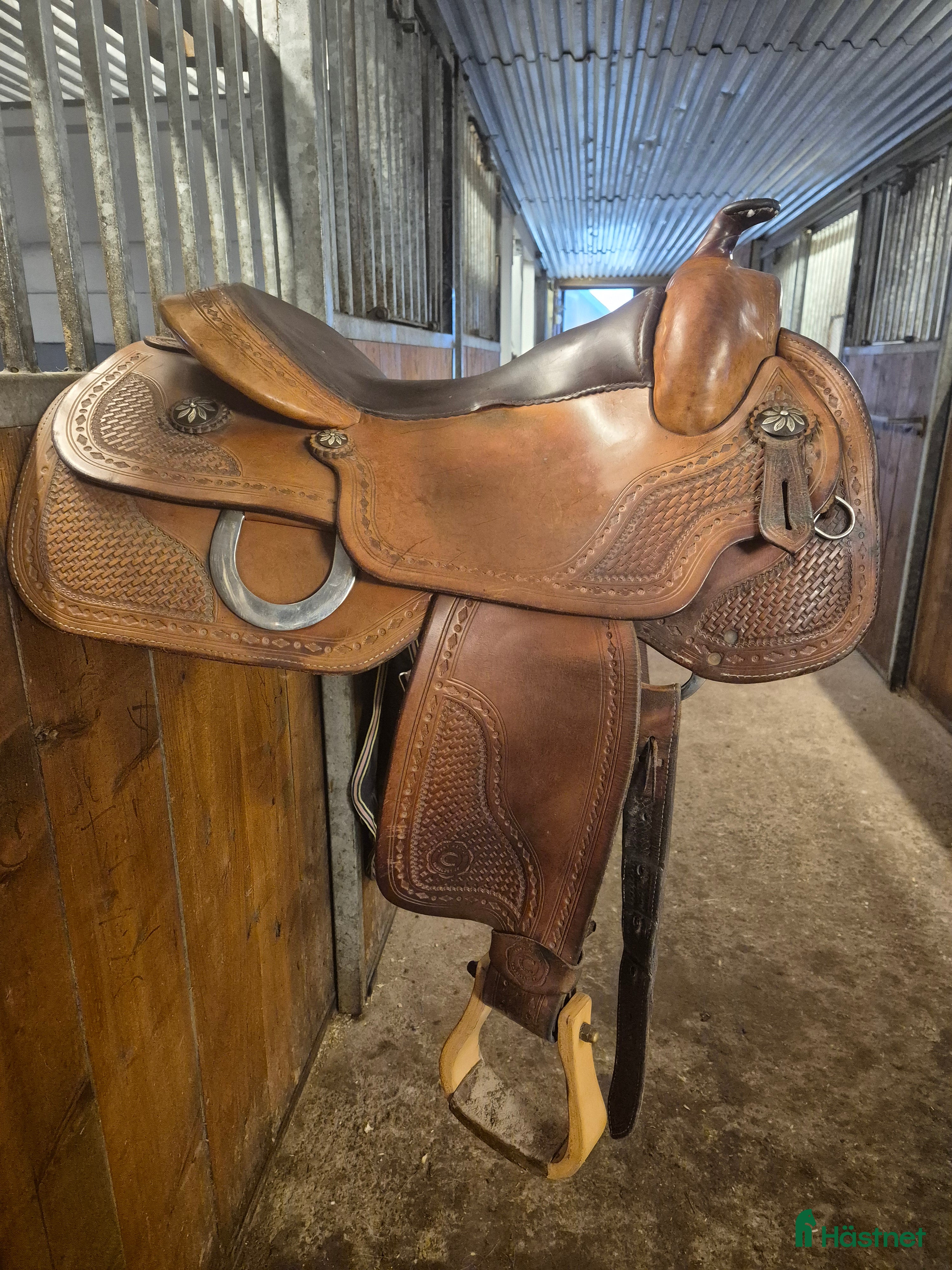 Sadlar hästutrustning Continental Classic 140 - Annons 1